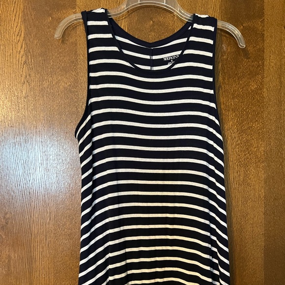 Oversized flowy tank - Picture 2 of 3